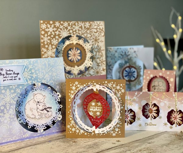 Get inspired by these amazing spinning baubles & frames! Ideas also include sweet Winter Snuggles stamps, amazing stencil designs and our Twinkling Mist card!